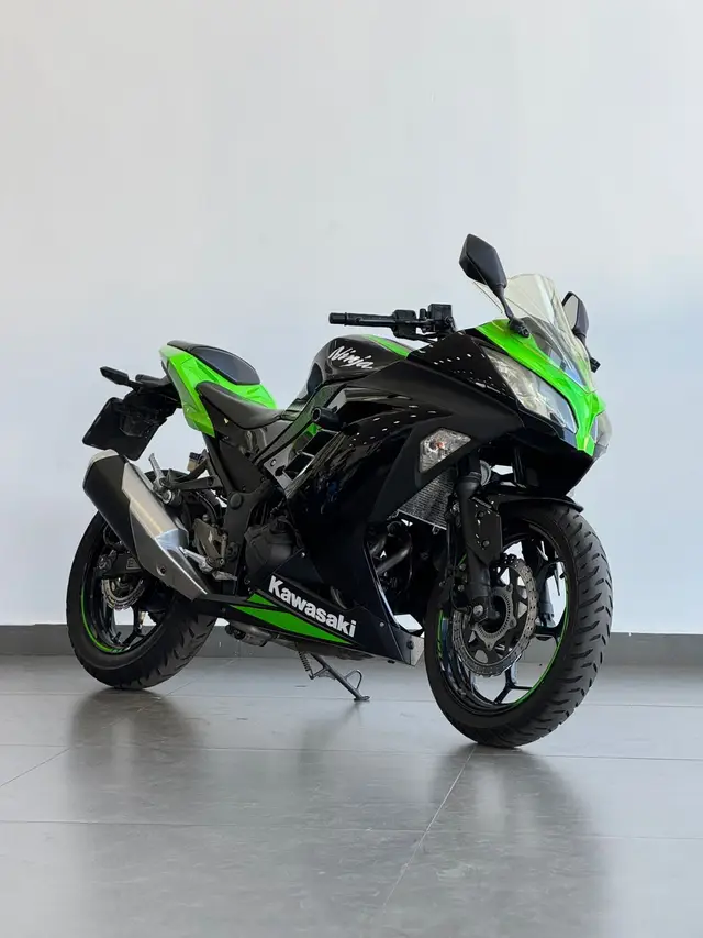 Moto Kawasaki Ninja 2017 300
