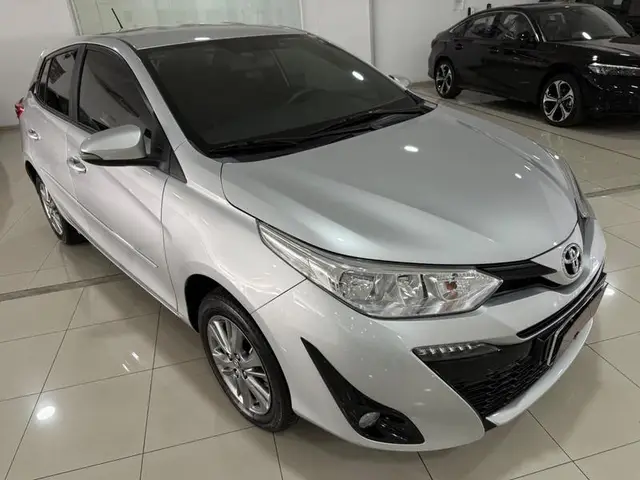 Carro Toyota Yaris 2021 1.5 XL Plus Connect CVT (Flex)
