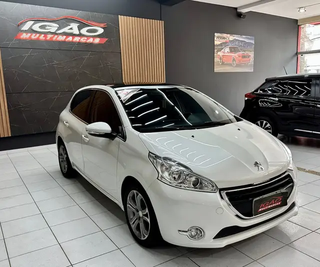 Carro Peugeot 208 2015 Griffe  1.6 16V (Flex) (Aut)