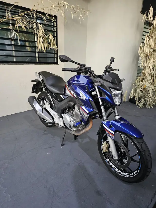 Moto Honda CB 250F Twister 2022 250F (CBS) tmp