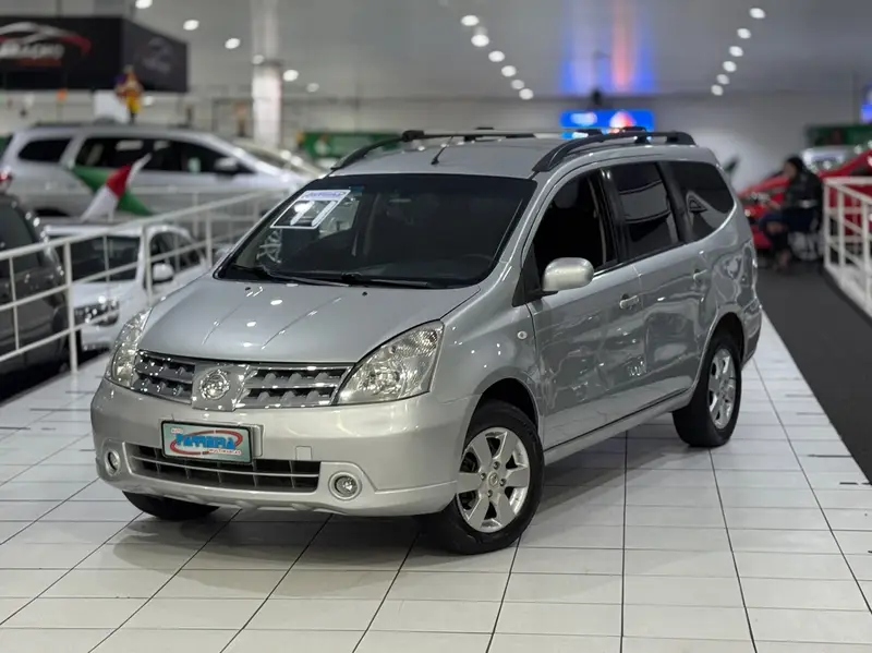 Nissan Grand Livina SL 1.8 16V (flex) (aut)