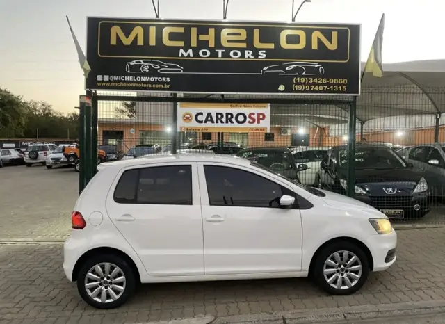 Carro Volkswagen Fox 2015 Trendline 1.6 MSI (Flex)