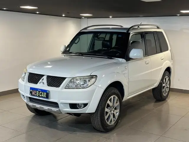 Carro Mitsubishi Pajero TR4 2015 2.0 16V 4X4 (Flex) (Aut)