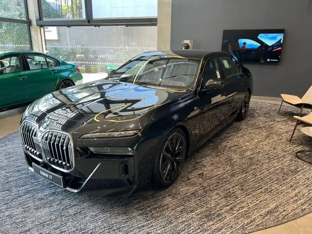 Carro BMW i7 2025 xDrive60 M Sport (Aut.) (Elétrico)