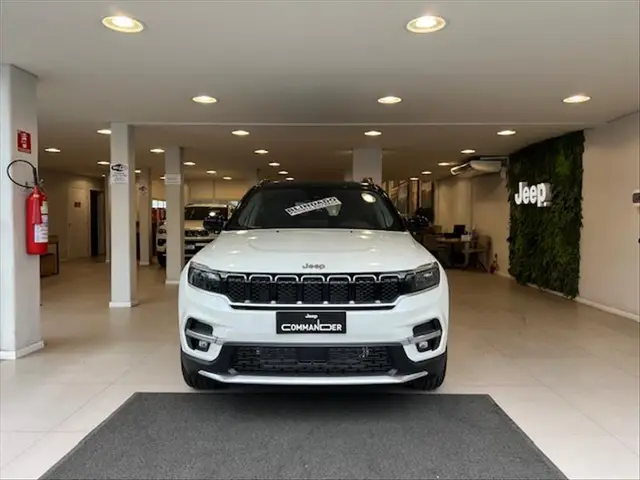Carro Jeep Commander 2025 Longitude 1.3 T270