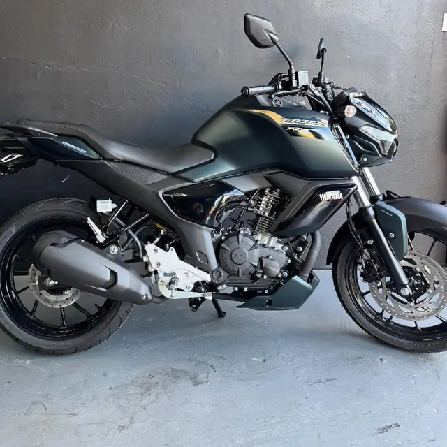 Moto Yamaha Fazer FZ15 2025 Connected