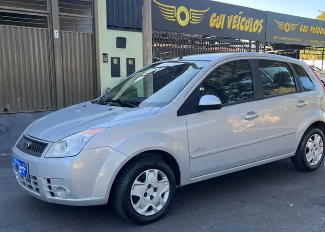 Carro Ford Fiesta Hatch 2010 1.0 (Flex)