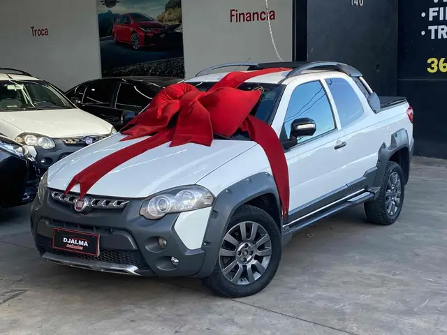 Carro Fiat Strada 2015 Adventure 1.8 16V (Flex) (Cabine Dupla)