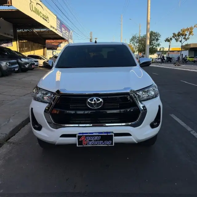 Carro Toyota Hilux Cabine Dupla 2024 STD Power Pack 4x4 2.8 Diesel