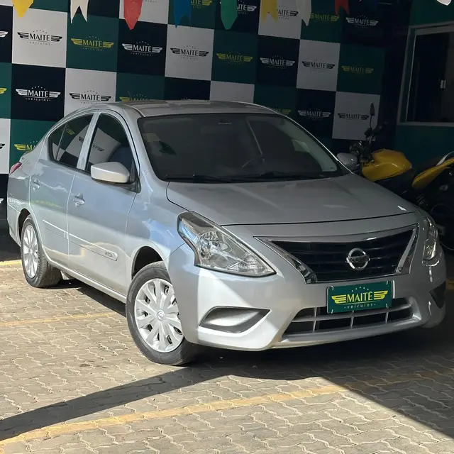 Carro Nissan Versa 2016 1.0 12V (Flex)