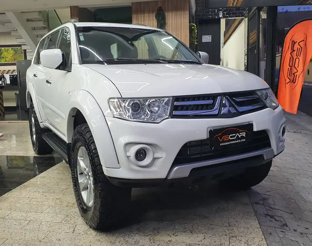 Carro Mitsubishi Pajero 2016 3.2 DI-D 4WD (Aut)