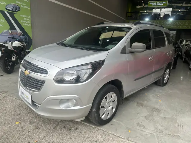 Carro Chevrolet Spin 2016 LT 5S 1.8 (Flex)