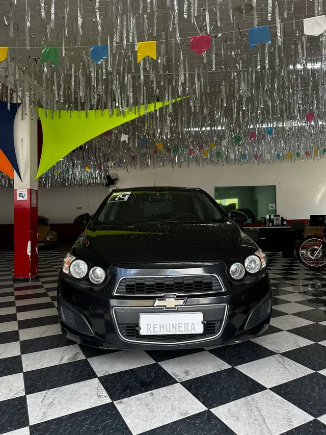 Carro Chevrolet Sonic 2014 Hatch LT 1.6