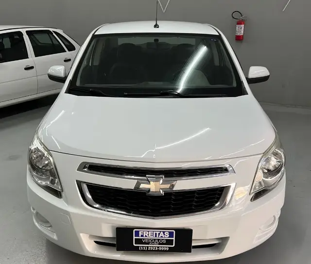 Carro Chevrolet Cobalt 2012 LT 1.4 8V (Flex)