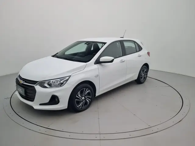 Carro Chevrolet Onix Plus 2024 LT 1.0