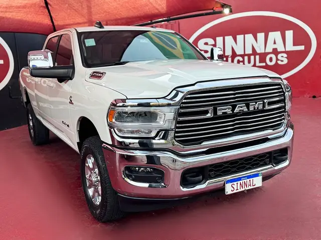 Carro RAM 2500 2023 Laramie 6.7 4X4