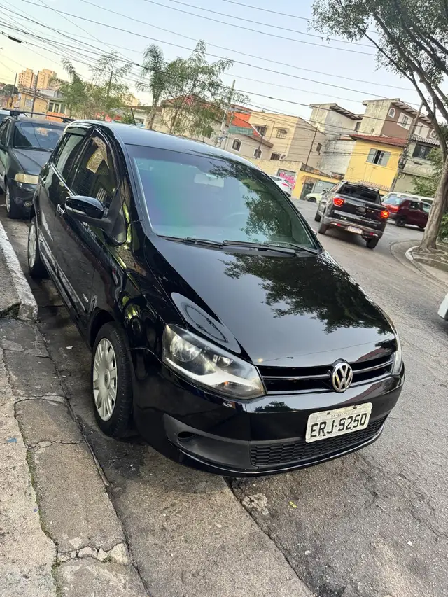 Carro Volkswagen Fox 2011 1.0 8V (Flex) 4p