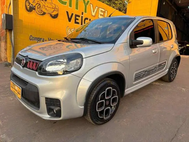 Carro Fiat Uno 2016 Evolution 1.4 8V (Flex) 4p