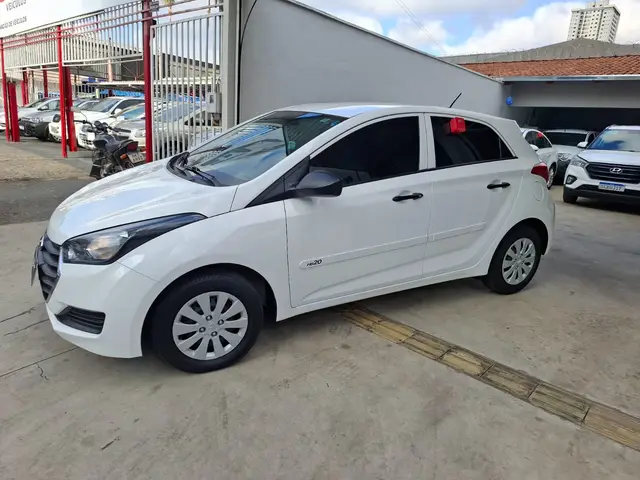 Carro Hyundai HB20 2018 1.0 Série Especial 5 anos (Flex)