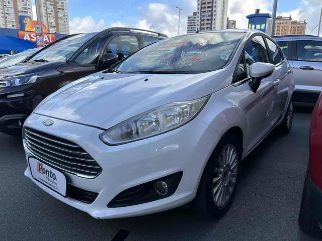 Carro Ford Fiesta Hatch 2016 SE Powershift 1.6 (Flex)
