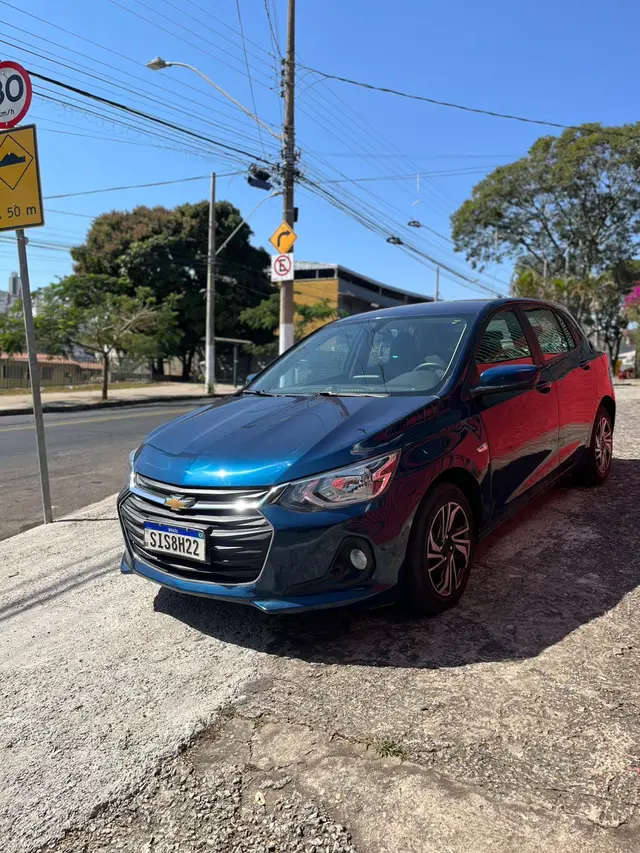 Carro Chevrolet Onix 2024 LT 1.0