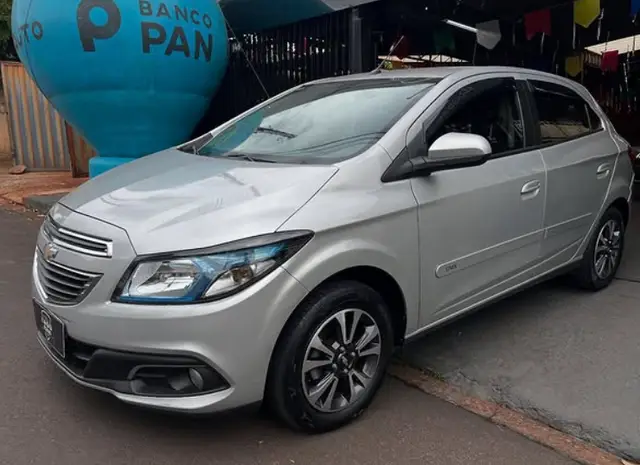 Carro Chevrolet Onix 2016 1.4 LTZ SPE/4 (Aut)