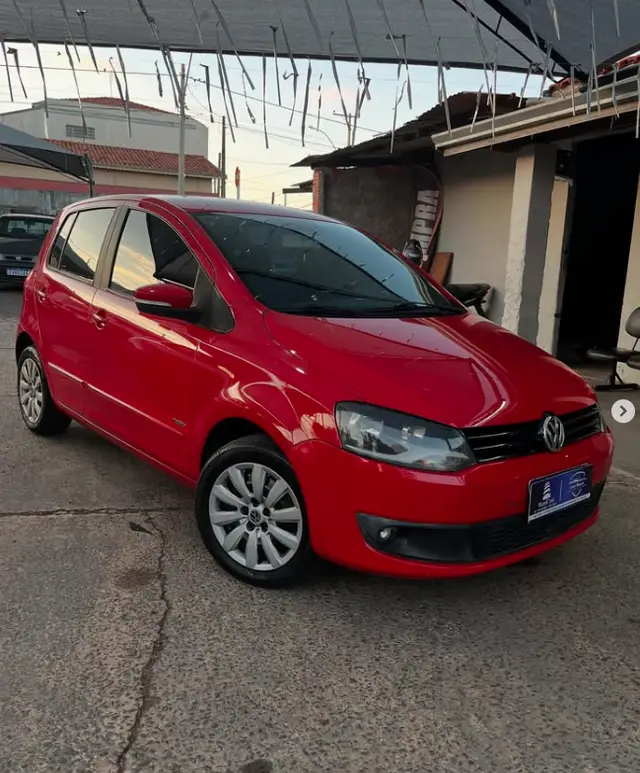 Carro Volkswagen Fox 2010 1.0 8V (Flex) 4p