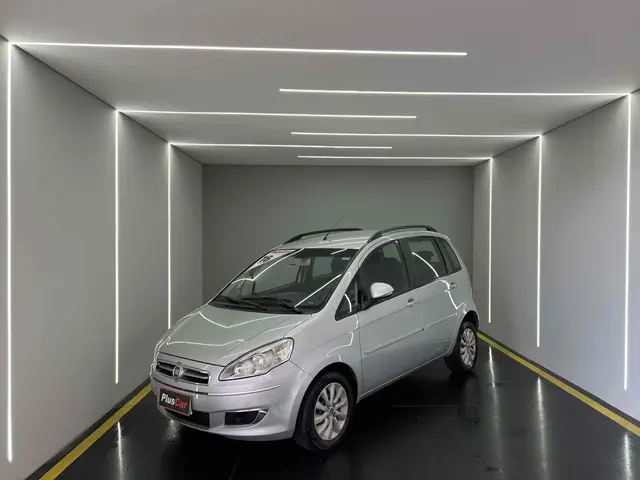 Carro Fiat Idea 2016 Attractive 1.4 8V (Flex)