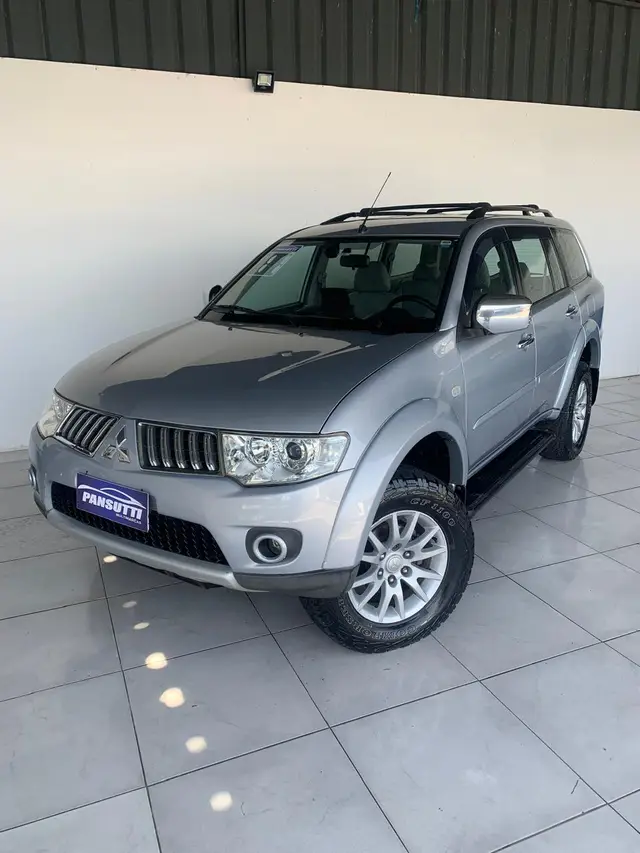 Carro Mitsubishi Pajero Dakar 2011 3.2 16V (aut.)