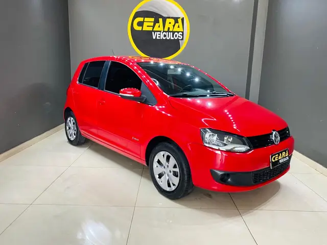 Carro Volkswagen Fox 2014 1.0 TEC (Flex) 4p