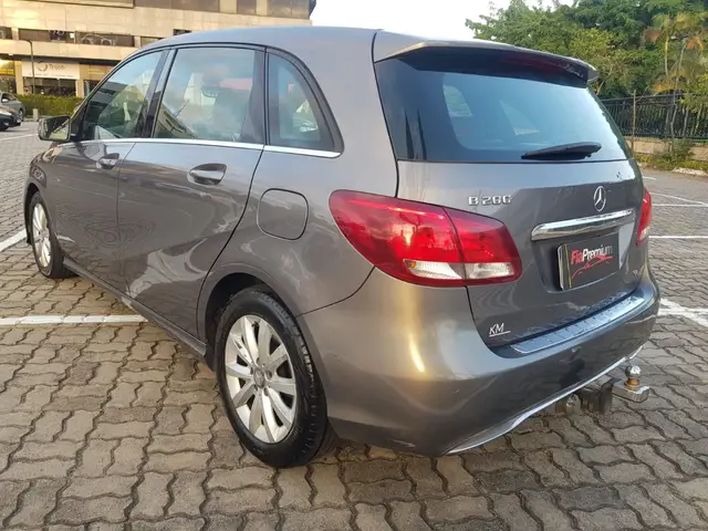 Carro Mercedes-Benz Classe B 2016 200 1.6 Turbo FlexFuel DCT