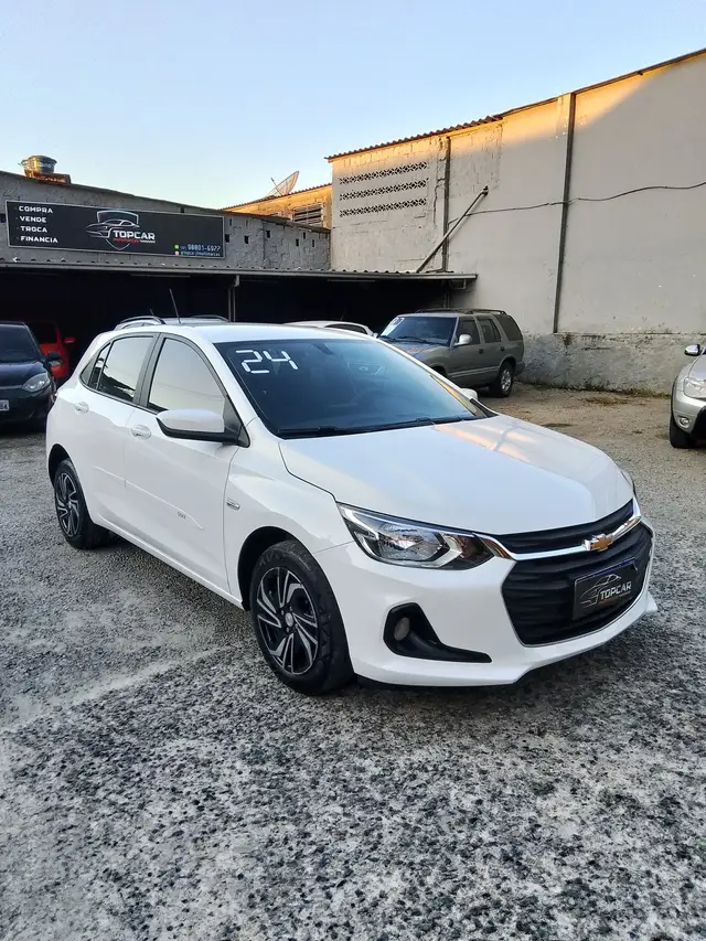 Carro Chevrolet Onix 2024 LT 1.0