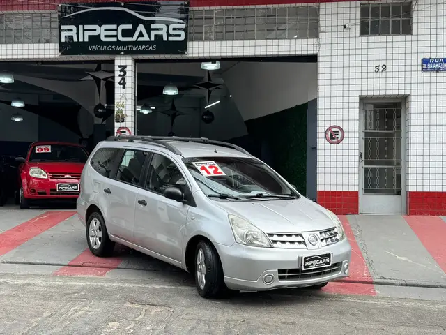 Carro Nissan Grand Livina 2012 S 1.8 16V (flex)