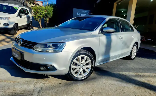 Carro Volkswagen Jetta 2013 2.0 Comfortline (Flex)