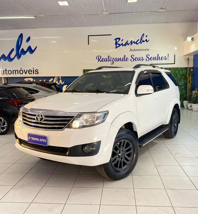 Carro Toyota Hilux SW4 2012 SR 4x2 2.7/ 2.7 Flex 16V Aut.