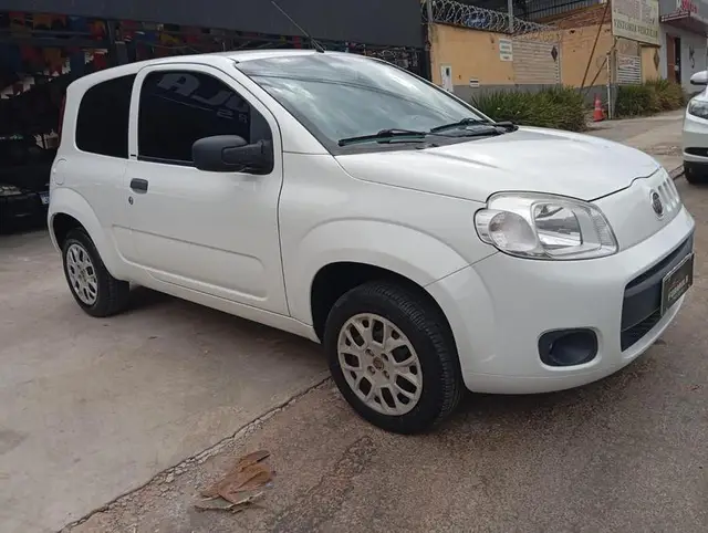 Carro Fiat Uno 2014 Vivace 1.0 8V (Flex) 2p