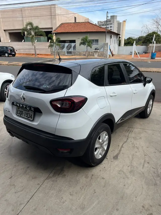Carro Renault Captur 2019 Life 1.6 16v SCe CVT (Flex)