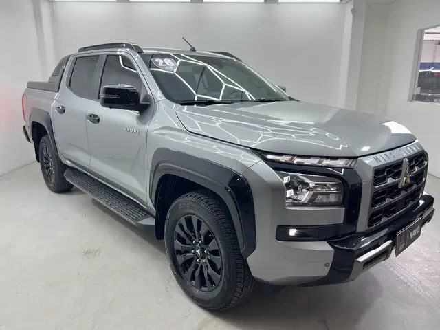 Carro Mitsubishi Triton 2026 Katana