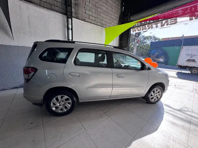 Carro Chevrolet Spin 2015 LTZ 7S 1.8 (Flex) (Aut)