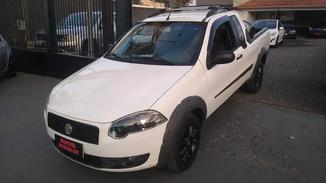 Carro Fiat Strada 2012 Trekking 1.4 (Flex) (Cabine Estendida)