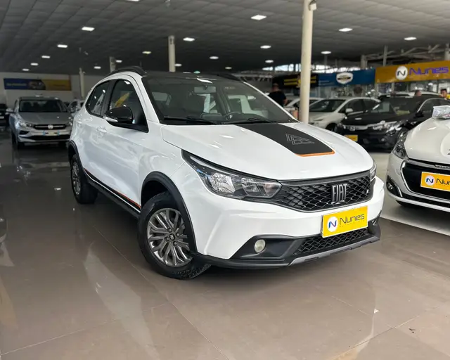 Carro Fiat Argo 2023 Trekking 1.3 (Flex)