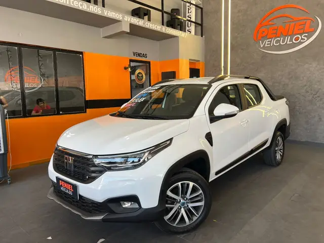 Carro Fiat Strada 2024 Volcano 1.3 Cabine Dupla (Aut.)