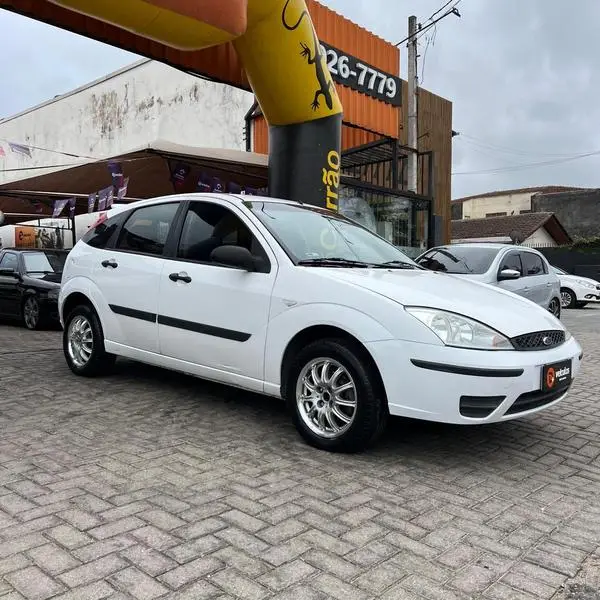 Carro Ford Focus Hatch 2005 GL 1.6 8V