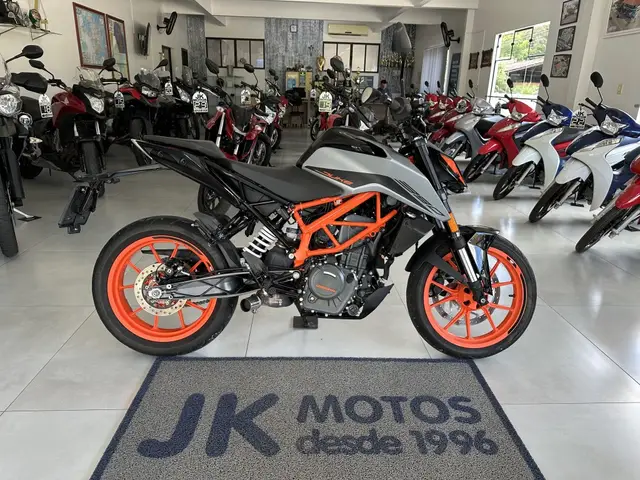 Moto KTM Duke 390 2022 390