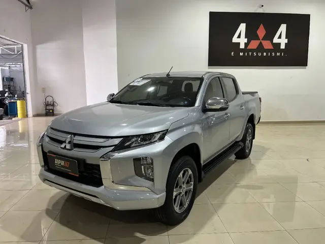 Carro Mitsubishi L200 Triton Sport 2022 HPE 2.4 DID-H 4x4 (Aut)