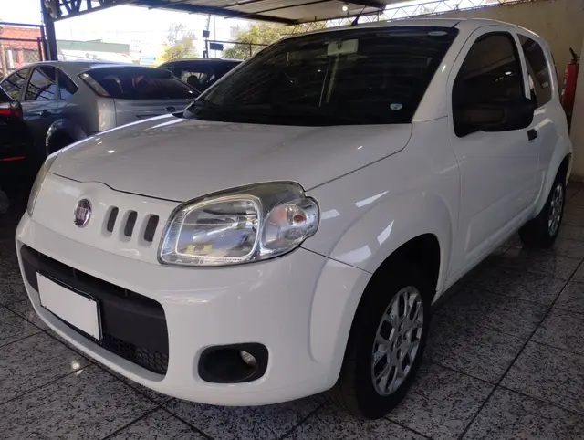 Carro Fiat Uno 2014 Vivace 1.0 8V (Flex) 2p