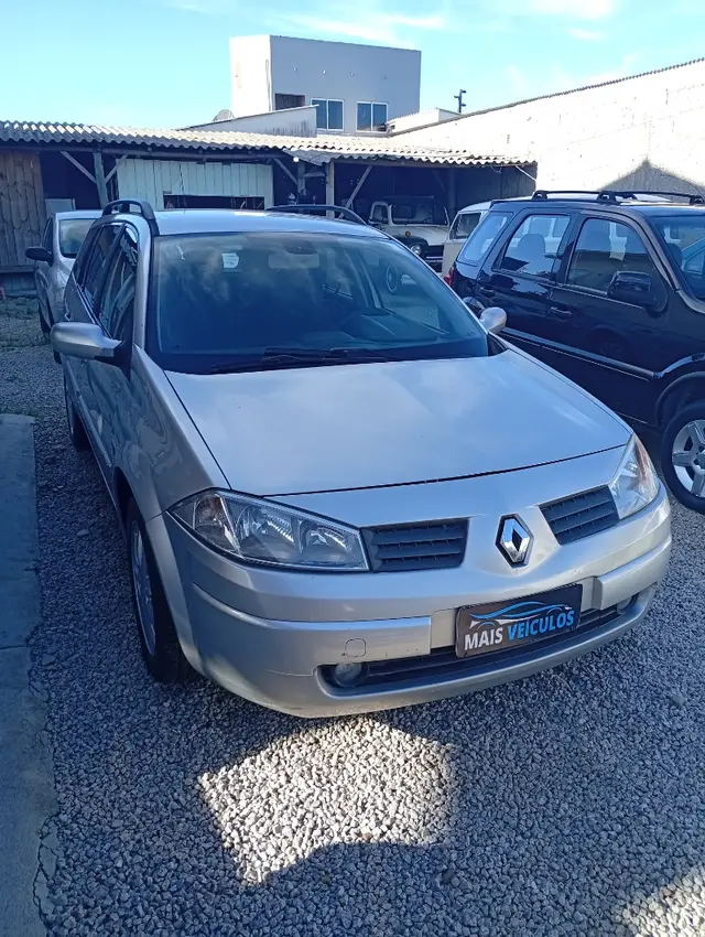 Carro Renault Megane Grand Tour 2012 Mégane Grand Tour Dynamique 1.6 16V (flex)