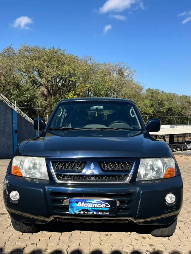 Carro Mitsubishi Pajero Full 2004 HPE 3.8 3p