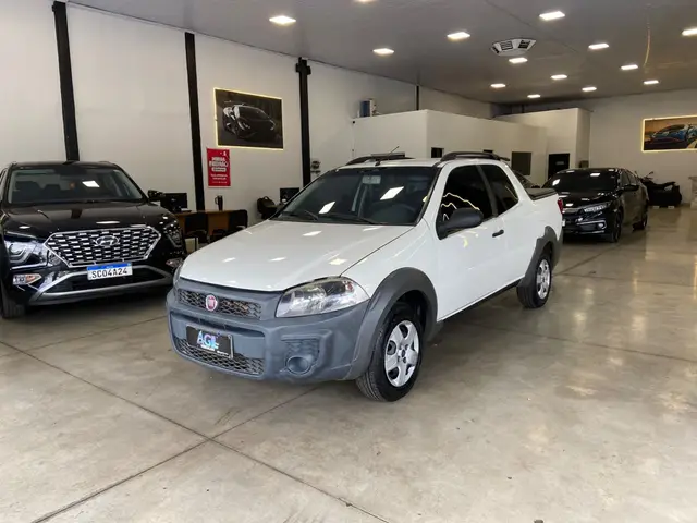 Carro Fiat Strada 2015 Working 1.4 (Flex) (Cabine Dupla)