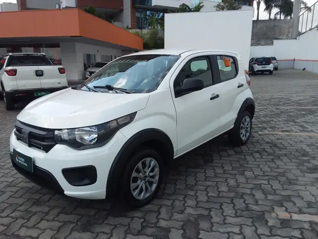 Carro Fiat Mobi 2024 Trekking 1.0